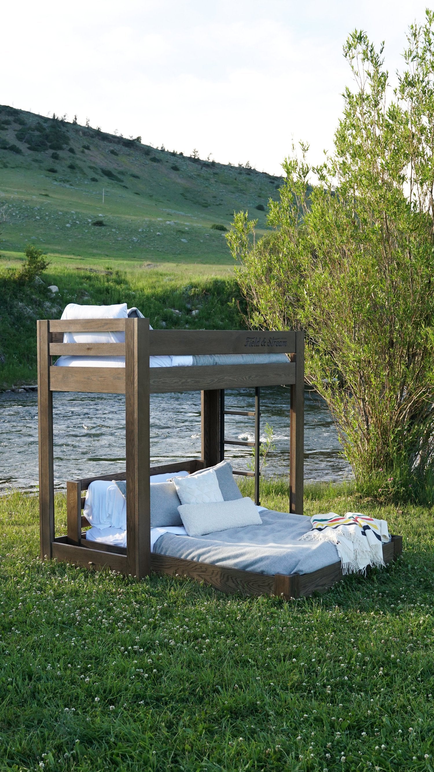 Field and Stream Lofted bunk bed in Elkhorn